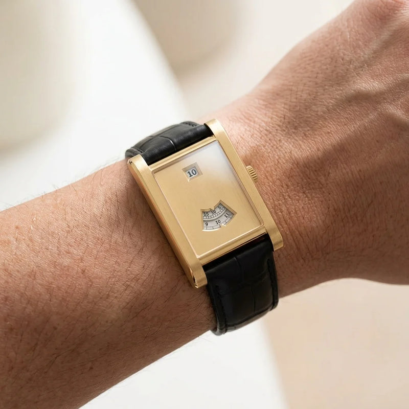 HeroForce 5035P Jump-Hour - on wrist, luxury, natural light